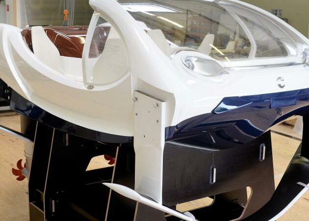 Décision delivers first SeaBubble prototype