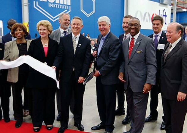 IACMI and LIFT open a manufacturing innovation facility in Detroit