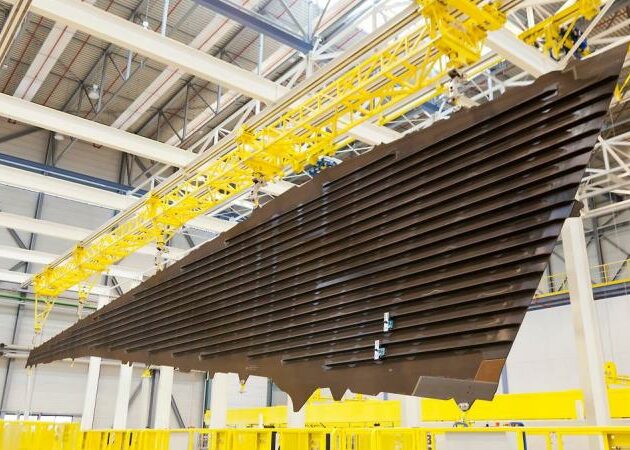 Technology for zero defect manufacturing of large composite parts