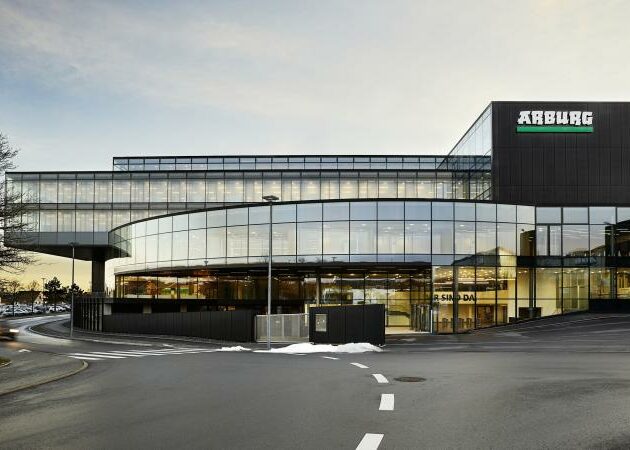 Arburg opens a training center at the company’s headquarters in Lossburg, Germany