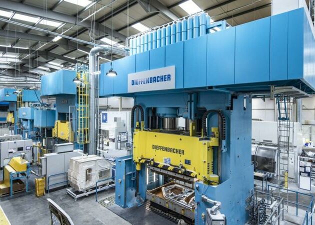 Creative Composites produces SMC Class A exterior components on Dieffenbacher presses