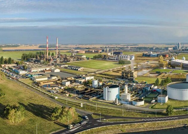 Total transforme sa raffinerie de Grandpuits en une plateforme de biocarburants et bioplastiques