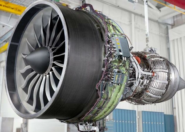 Sanad and GE Aviation celebrate the 100th GEnx engine maintenance milestone