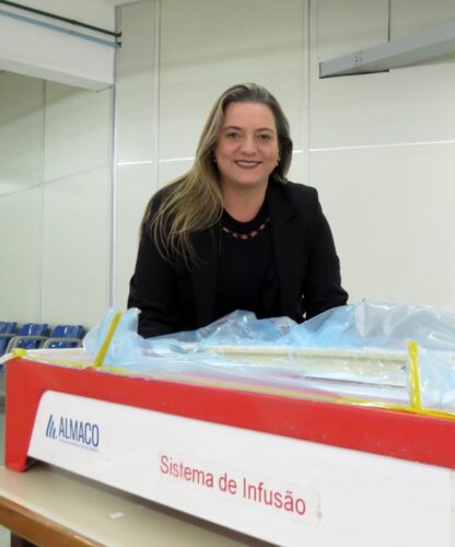 Erika Bernardino Aprá, president of the Latin American Composite Materials Association (ALMACO)