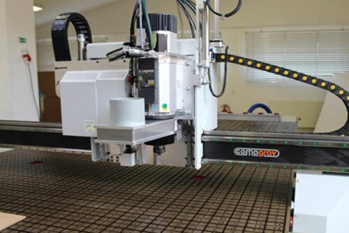 Properties of CompoTech’s carbon composite beams enable CNC machining manufacturers to replace much heavier steel and aluminium gantries with a lightweight CF epoxy beam which provides significant in-service production, productivity and cost saving benefits.