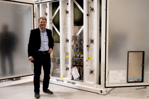 Umoe Advanced Composites AS (UAC), enters into a joint venture to build up a large-scale production facility in China