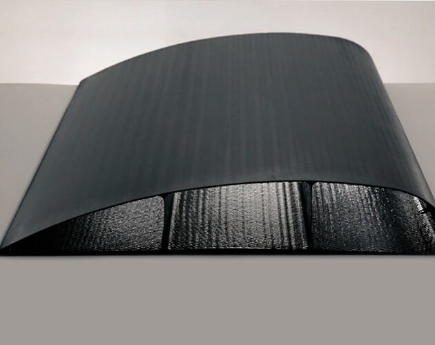 Co-cured wing structure