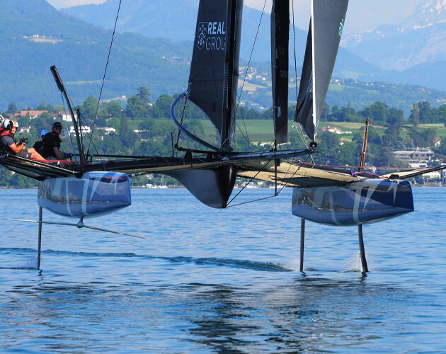 Heol Composites présente le foil en carbone creux monobloc du nouveau catamaran monotype TF35