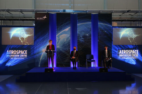 First Minister of Scotland Nicola Sturgeon, pictured with Tom Gentile, President and CEO, Spirit AeroSystems (L) and Scott McLarty, Senior Vice-President and General Manager - Airbus, Spirit AeroSystems (R).