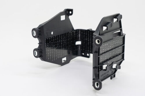 Lightweight bracket for firm clamping