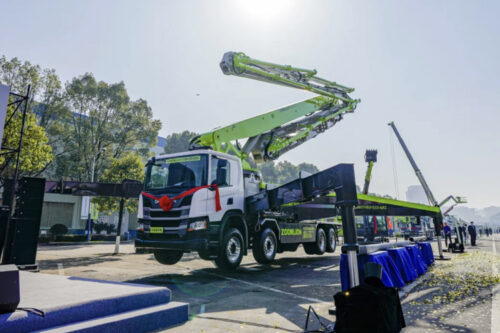 Zoomlion launches its first domestically-made carbon fiber boom pump truck