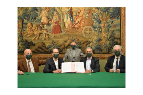 Left to right: Antoine Triller, from the Académie des sciences, Denis Bortzmeyer, Arkema scientific Director, Odile Eisenstein, Member of the Académie des sciences, Armand Ajdari, Arkema Group R&D CTO, and Etienne Ghys, from the Académie des sciences.