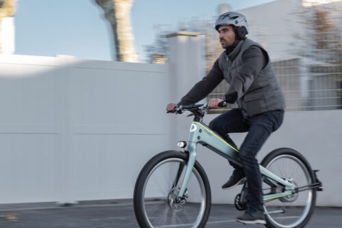 The Modern DB: a sports car in a speedbike