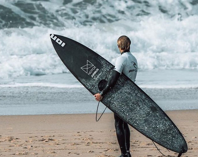 Notox to create new sustainable R-Carbon surfboards