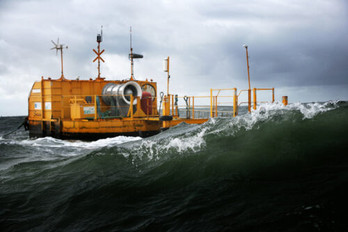 STRUCTeam and Ocean Energy develop composite wave energy device with sustainability