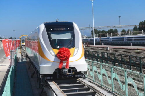 China's first tourism-dedicated low-speed maglev train rolls off CRRC assembly line 