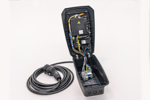 The charging cable connectors made of the halogen-free flame-retardant polyamide 6 Durethan BKV20FN01 are used in Kostal’s own Enector wallboxes, which are distributed via KOSTAL Solar Electric. Photo: LANXESS