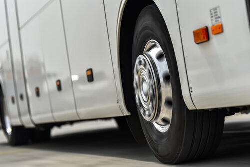 Avantages des matériaux composites pour les profilés de bus et cars