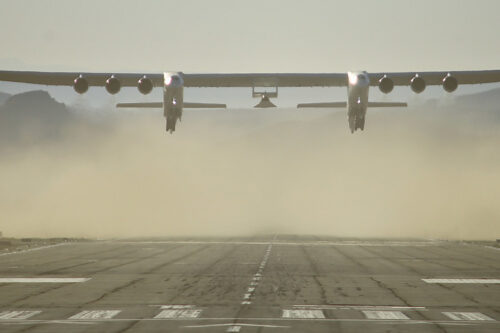 Stratolaunch's Roc aircraft takes off from Mojave Air and Space Port on October 28, 2022 during its first captive carry flight with the Talon-A separation test vehicle, TA-0. This was the eighth flight of the Roc aircraft.