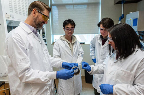 Dr. Yasmine Abdin (right) and her collaborators are transforming bitumen from Alberta’s oilsands into carbon fibre – at much less cost than what is currently available. (Photo credit: UBC Applied Science/Paul Joseph)