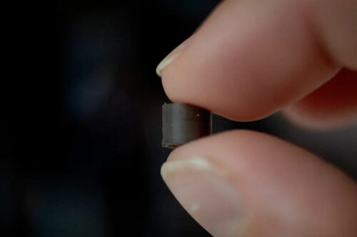 3D-printed plasmonic plastic enables large-scale optical sensor production