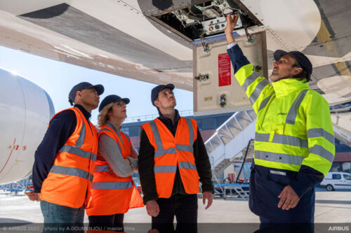 Commercial aircraft services market value set to double by 2042 to US$ 255 billion