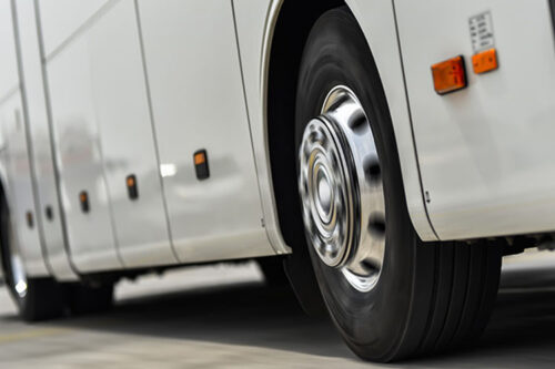 Exel Composites présentent les avantages des matériaux composites pour les profilés de bus et cars