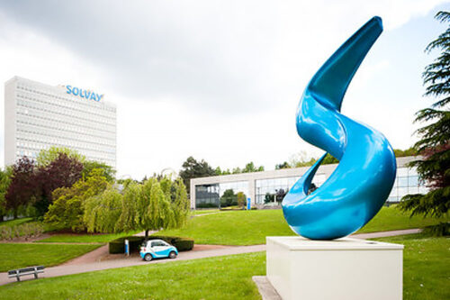Séparée de Solvay, l’entité Syensqo réussit son introduction en Bourse