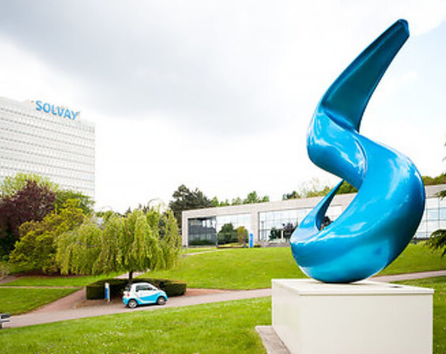Séparée de Solvay, l’entité Syensqo réussit son introduction en Bourse