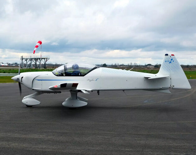 Successful power-on for Integral E, the french two-seater electric aircraft