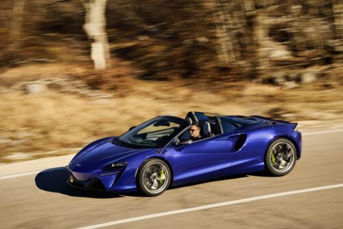New McLaren Artura Spider: supercar feature roof
