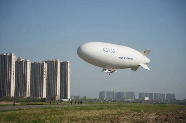 China’s AS700 manned airship completed its first flight