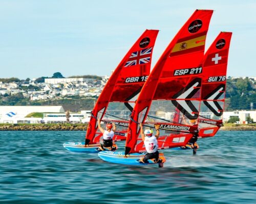 Olympic sailors on boards using Sicomin resins