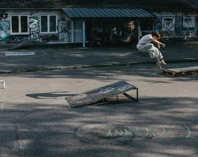 The board with the super pop: Kape manufactures revolutionary skateboards with equipment from KraussMaffei