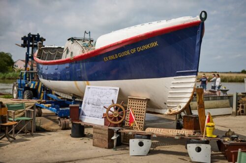 WEST SYSTEM® Epoxy Supports Abbey Boat Builder